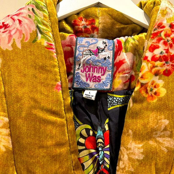 Johnny Was Floral Velvet Coat Jacket Wmns size L. like new. - Picture 3 of 6